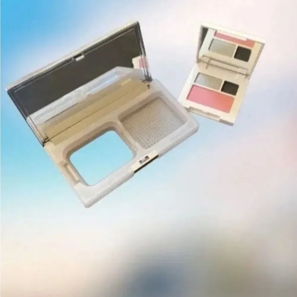 VERA FOR CLINIQUE BLUSHING BLUSH POWDER ALL ABOUT SHADOW DUO W/ COMPACT CASE